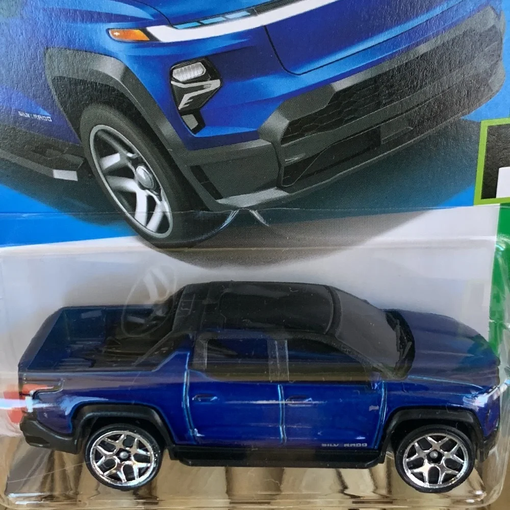 Hot Wheel Chevy Silverado EV RST Chevrolet Blue Electric Truck Hotwheels 2024 🆕
